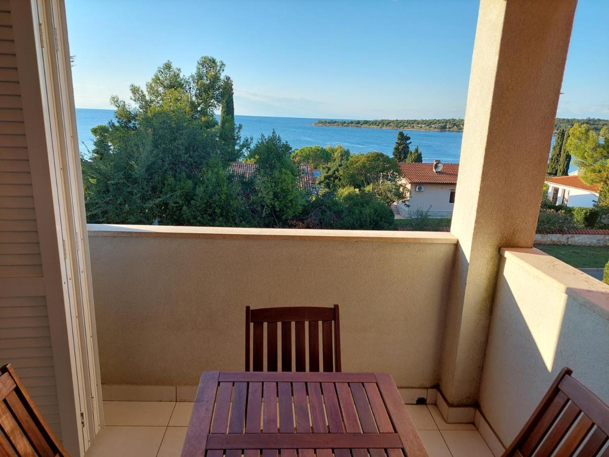 Apartments Henc Novigrad Istria Eksteriør bilde