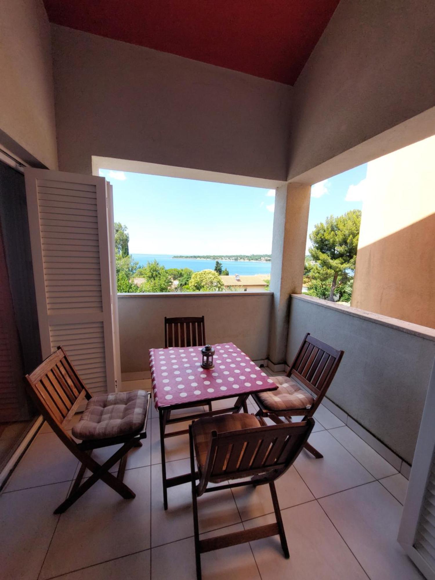 Apartments Henc Novigrad Istria Eksteriør bilde