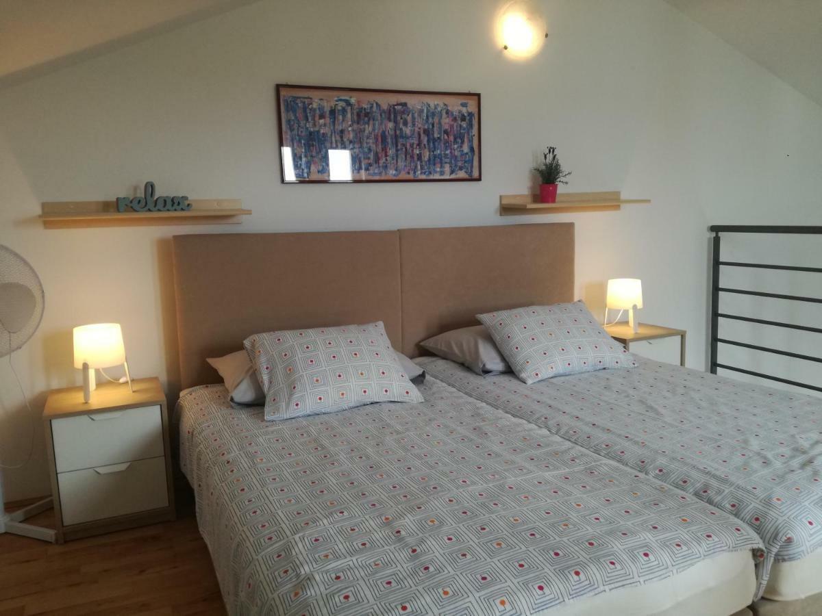 Apartments Henc Novigrad Istria Eksteriør bilde
